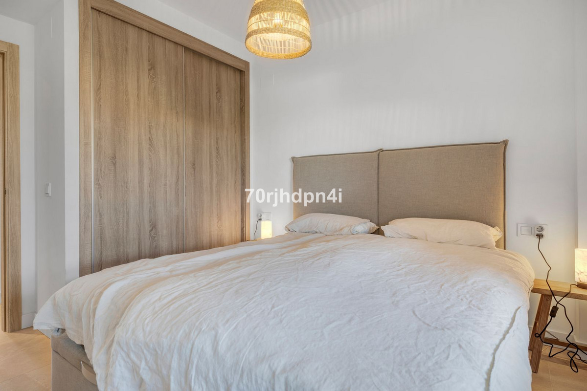 Se vende Apartamento Planta Media de 2 dormitorios en Costa Del Sol, Málaga, España