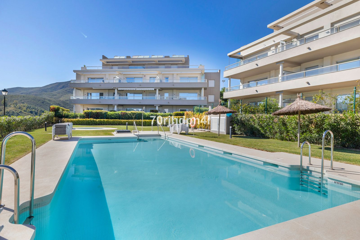 Se vende Apartamento Planta Media de 2 dormitorios en Costa Del Sol, Málaga, España