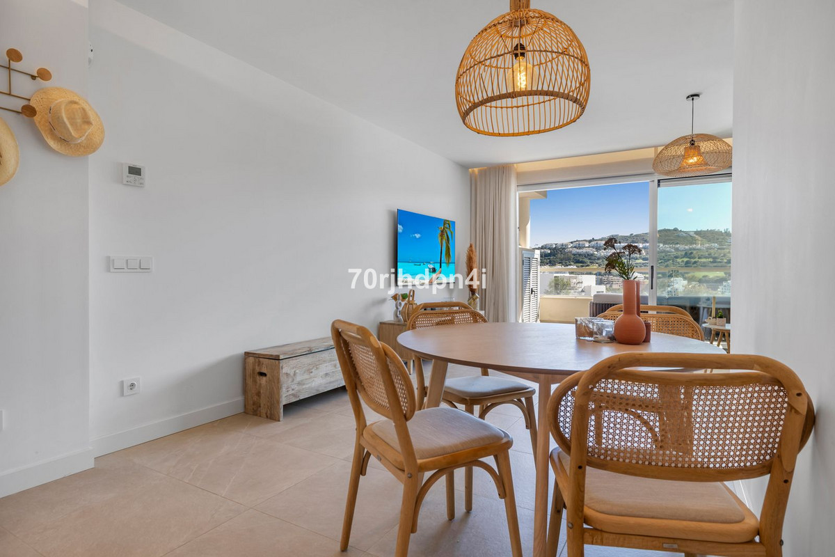 Se vende Apartamento Planta Media de 2 dormitorios en Costa Del Sol, Málaga, España