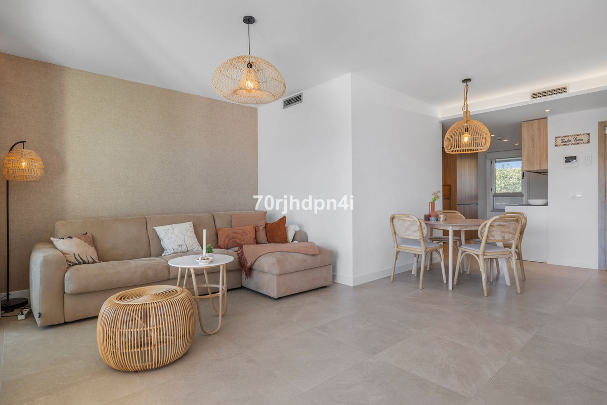Se vende Apartamento Planta Media de 2 dormitorios en Costa Del Sol, Málaga, España