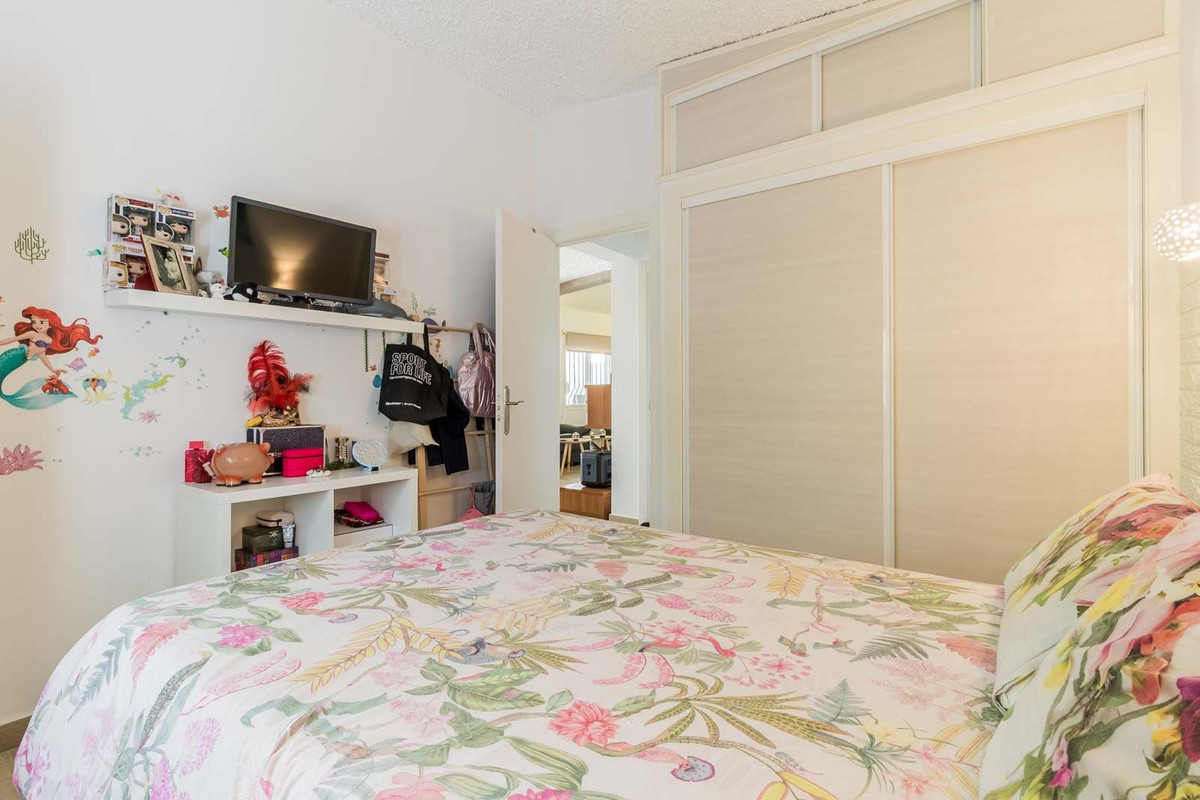 2 Bed Townhouse for sale in Estepona Costa Del Sol, Málaga, Spain