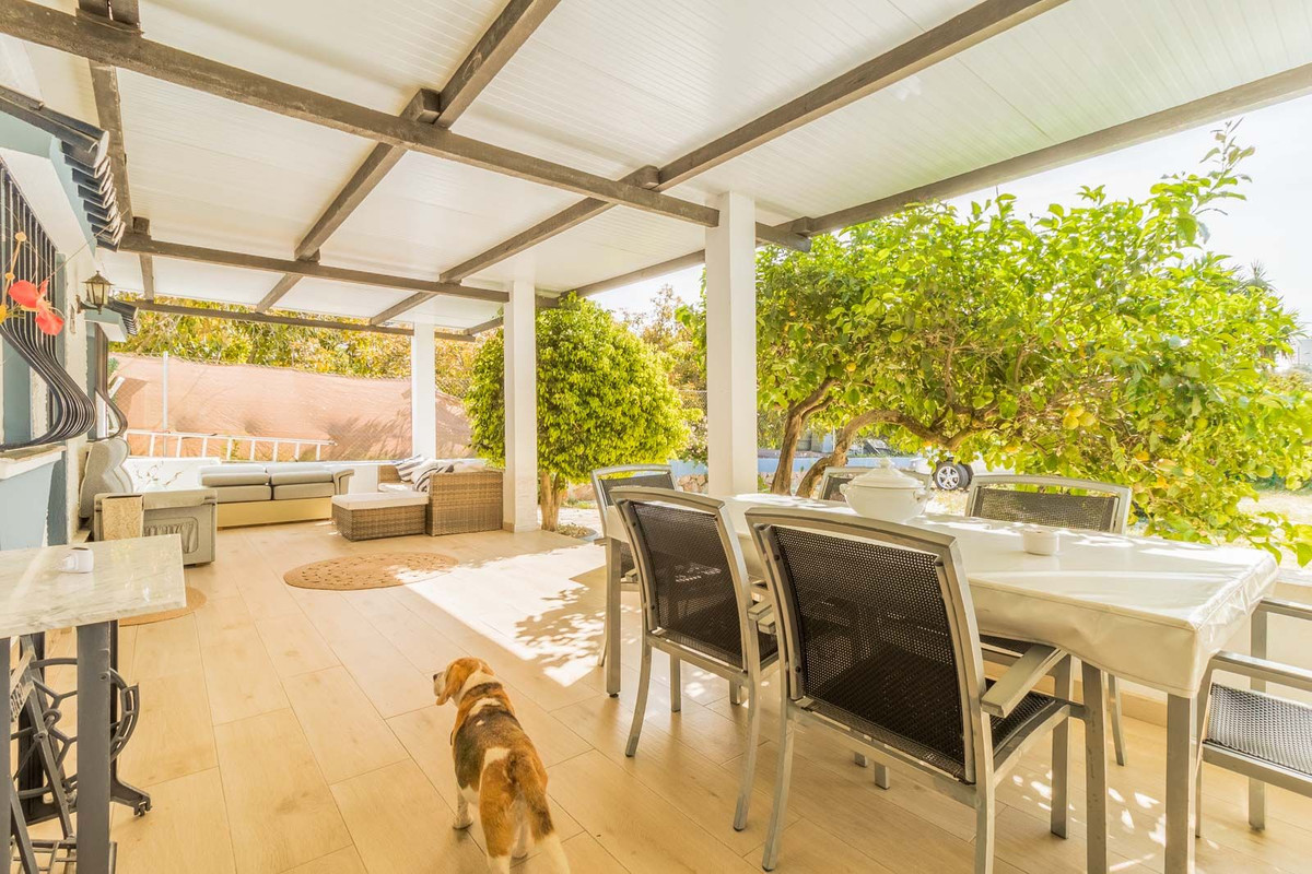 2 Bed Townhouse for sale in Estepona Costa Del Sol, Málaga, Spain