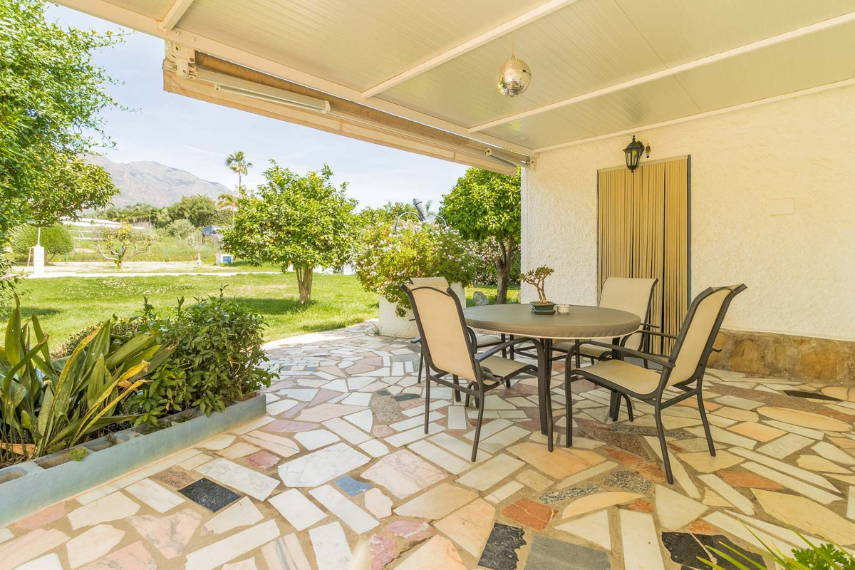 2 Bed Townhouse for sale in Estepona Costa Del Sol, Málaga, Spain