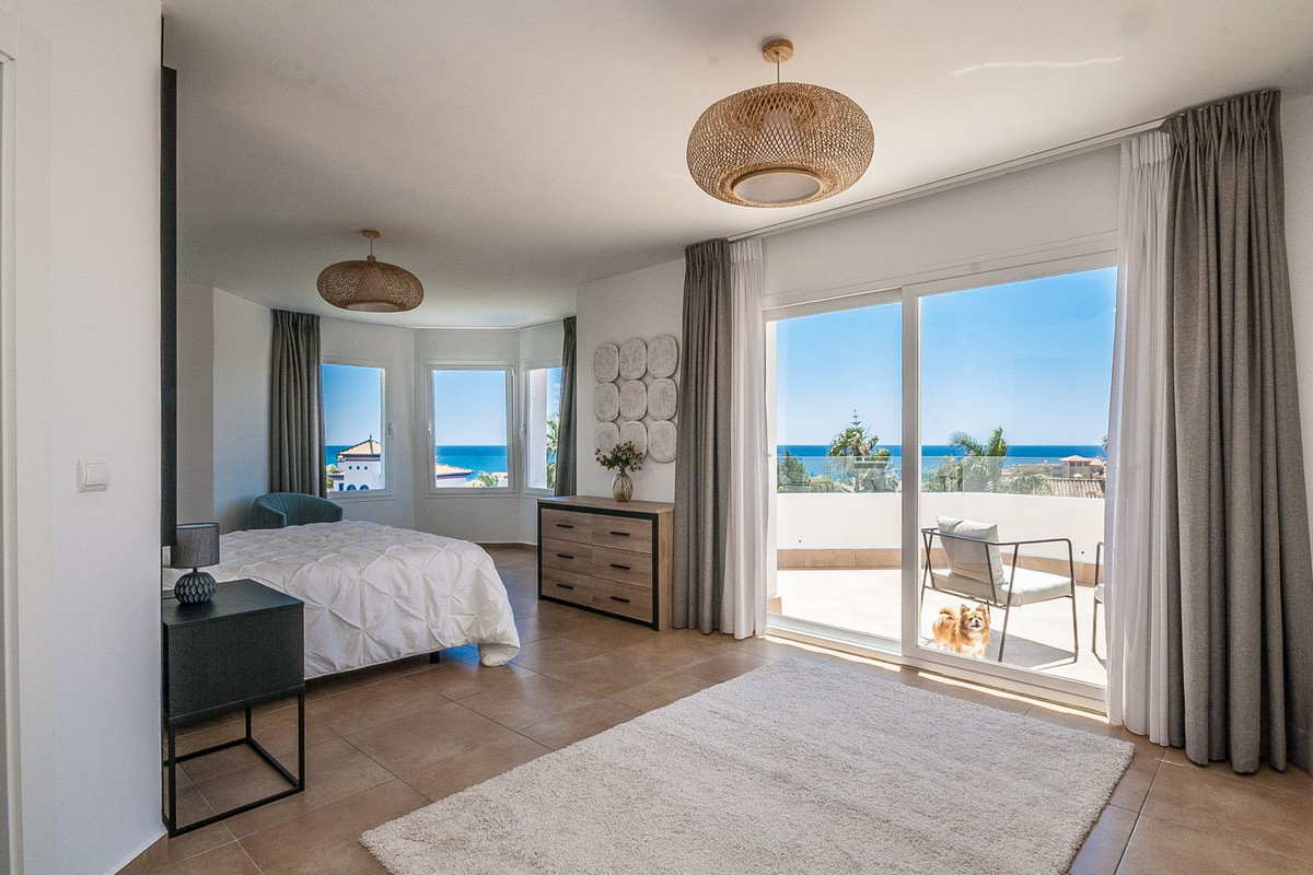 6 Bed Townhouse for sale in Estepona Costa Del Sol, Málaga, Spain