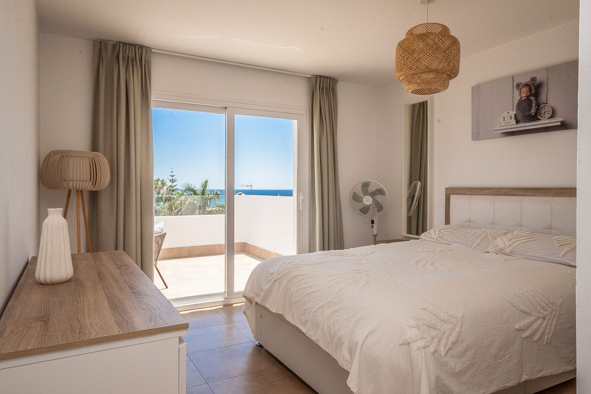 6 Bed Townhouse for sale in Estepona Costa Del Sol, Málaga, Spain