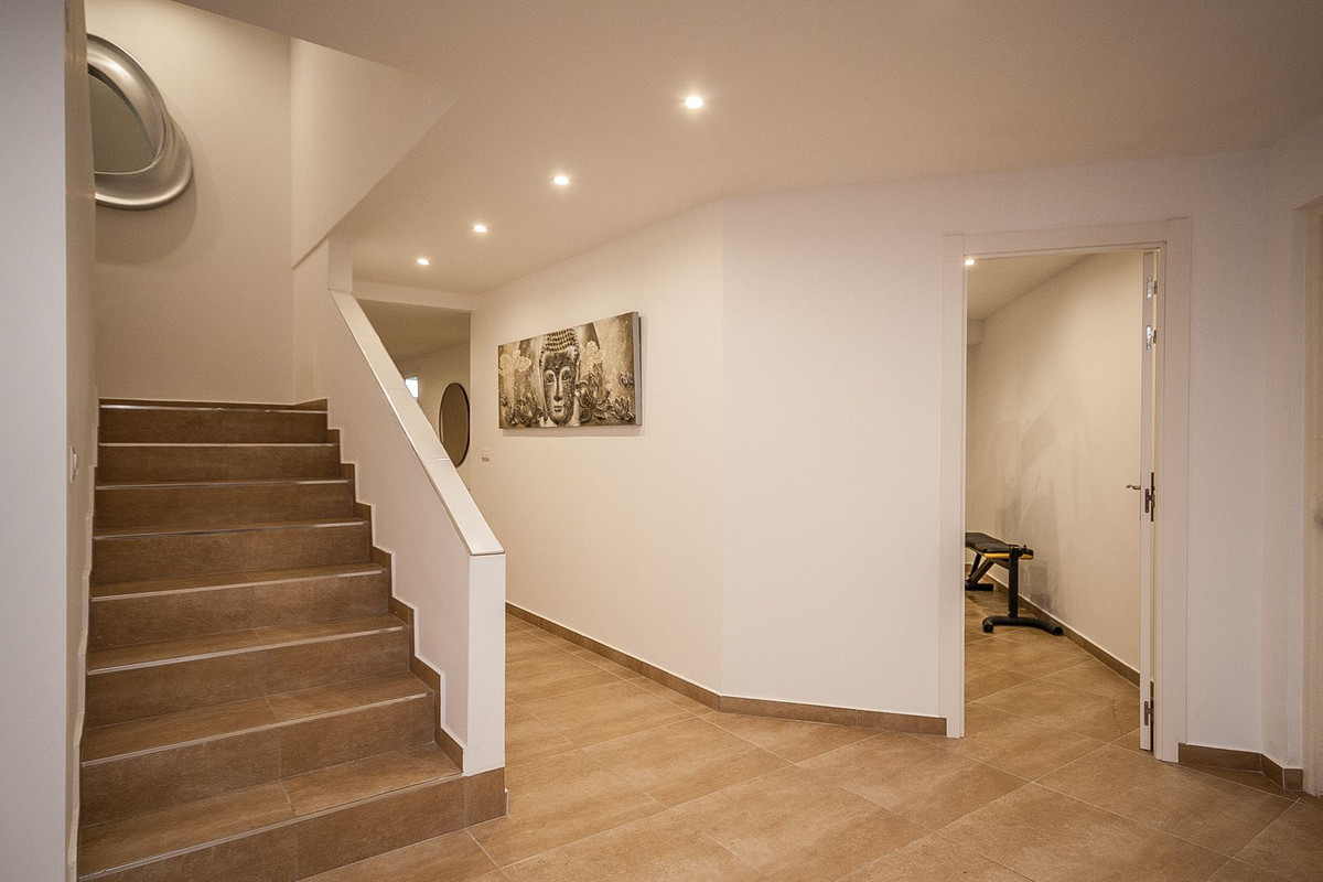 6 Bed Townhouse for sale in Estepona Costa Del Sol, Málaga, Spain
