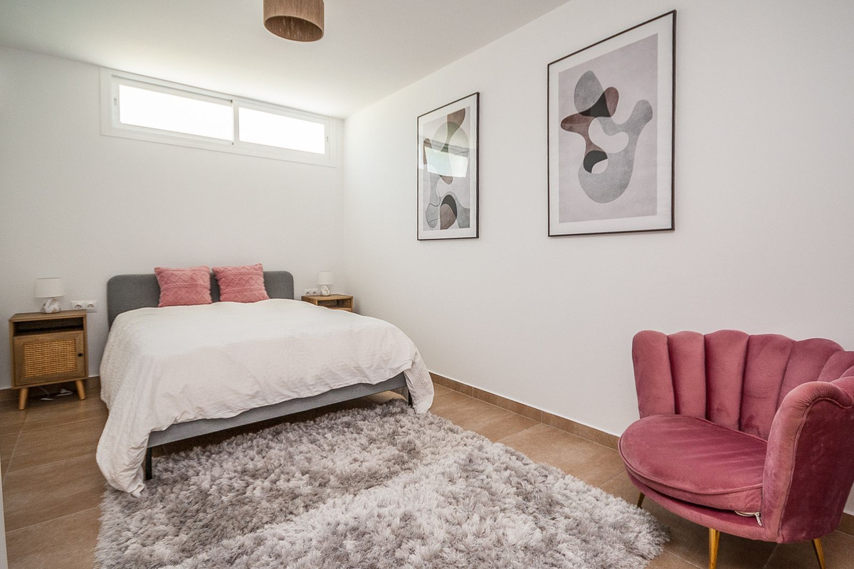 6 Bed Townhouse for sale in Estepona Costa Del Sol, Málaga, Spain