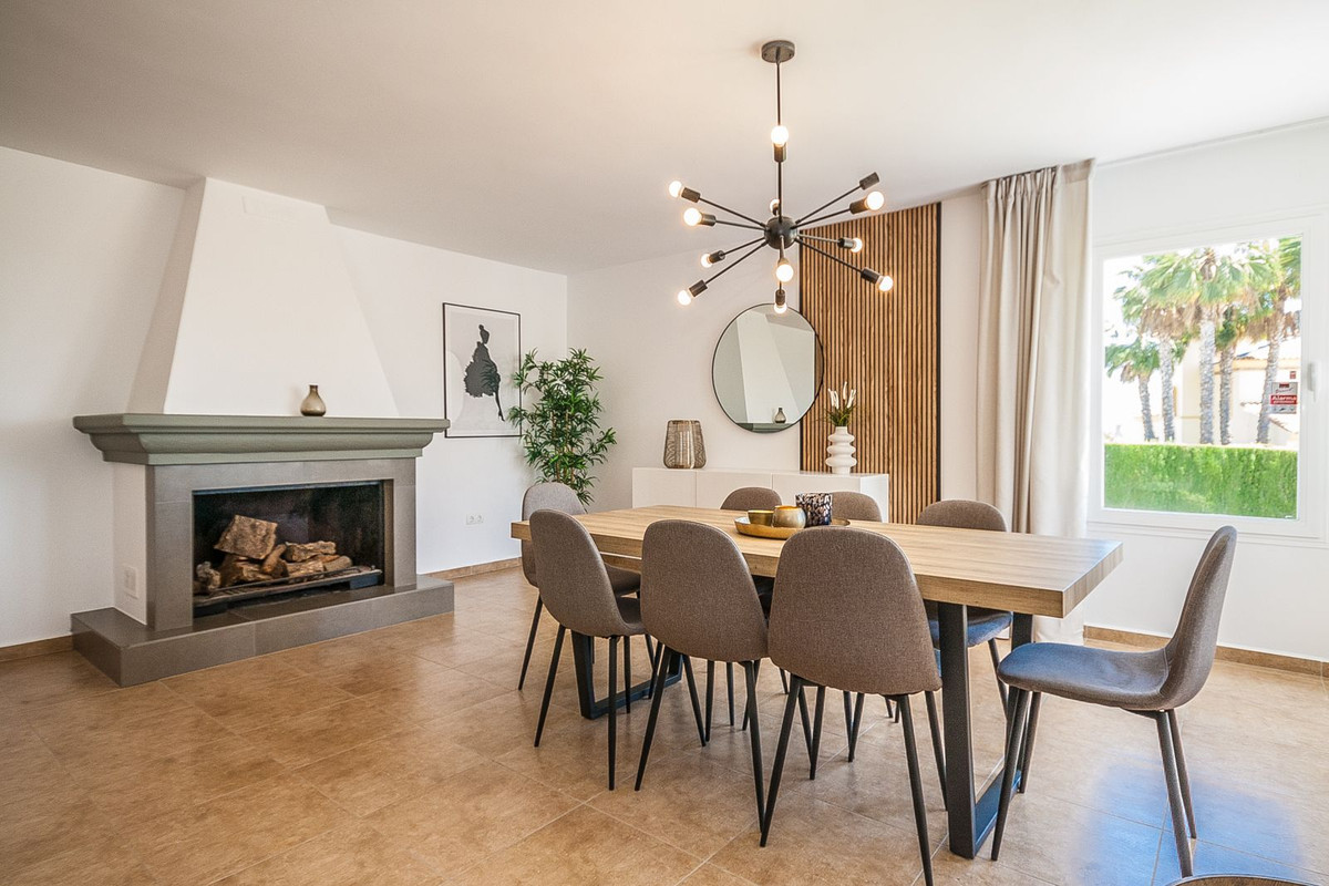 6 Bed Townhouse for sale in Estepona Costa Del Sol, Málaga, Spain