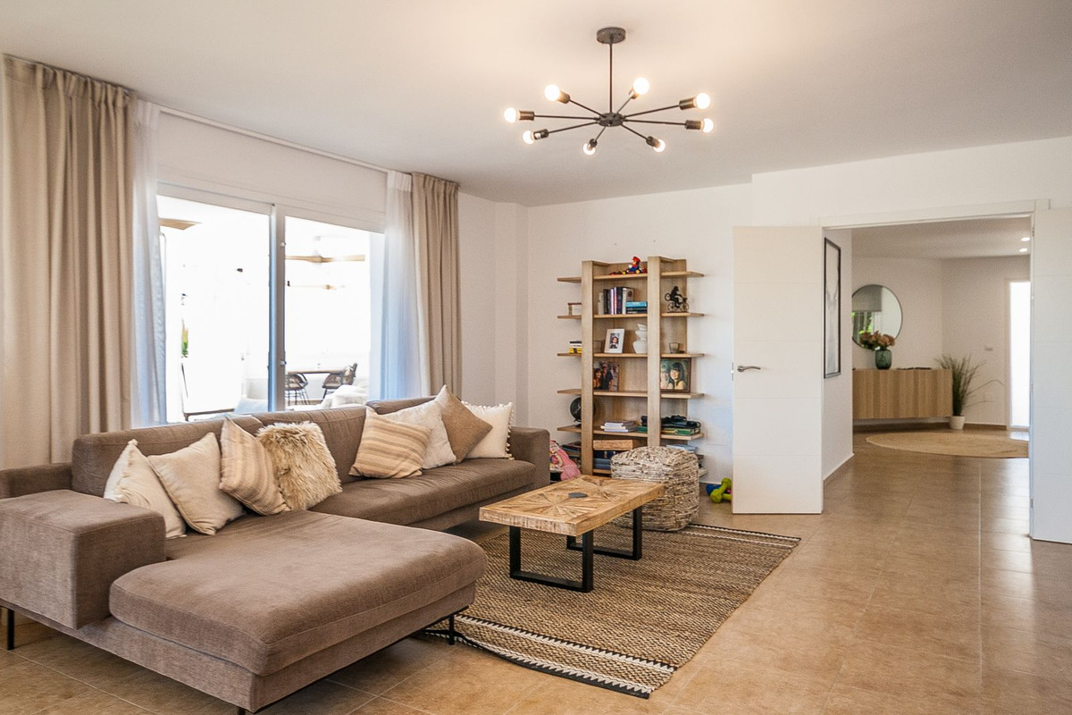 6 Bed Townhouse for sale in Estepona Costa Del Sol, Málaga, Spain