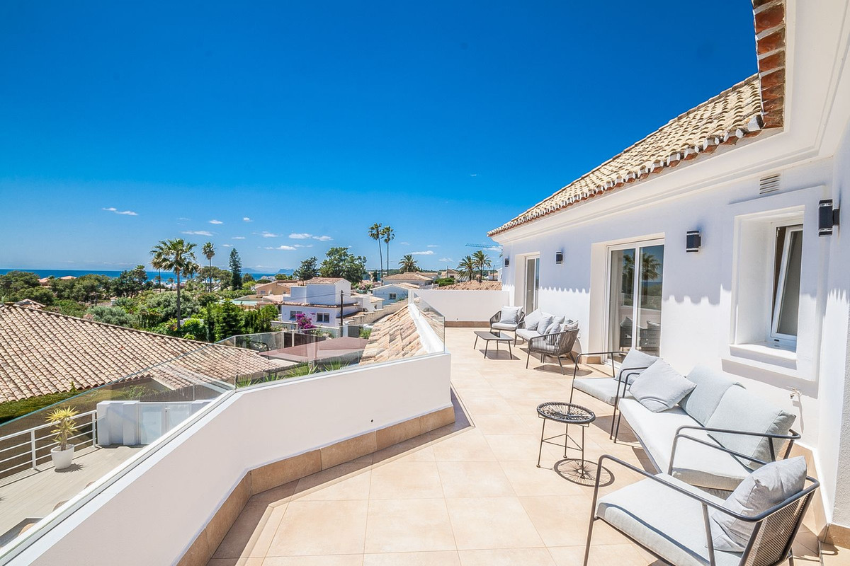 6 Bed Townhouse for sale in Estepona Costa Del Sol, Málaga, Spain