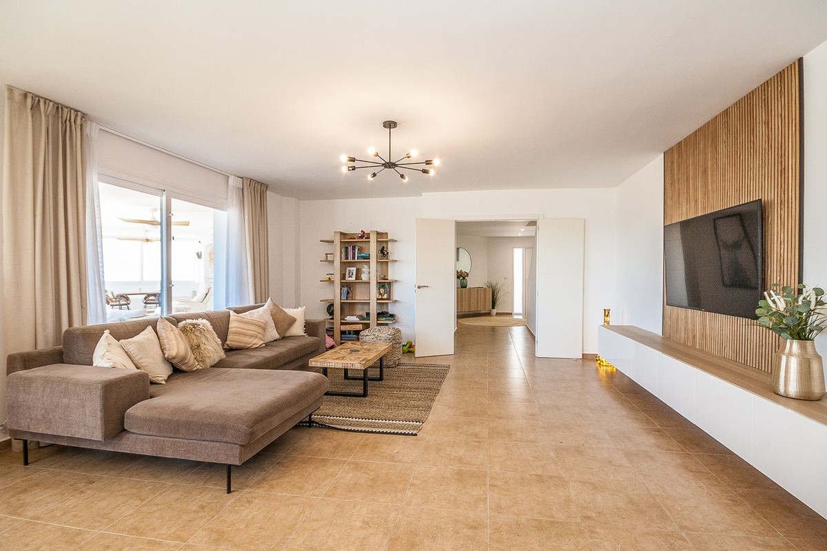 6 Bed Townhouse for sale in Estepona Costa Del Sol, Málaga, Spain