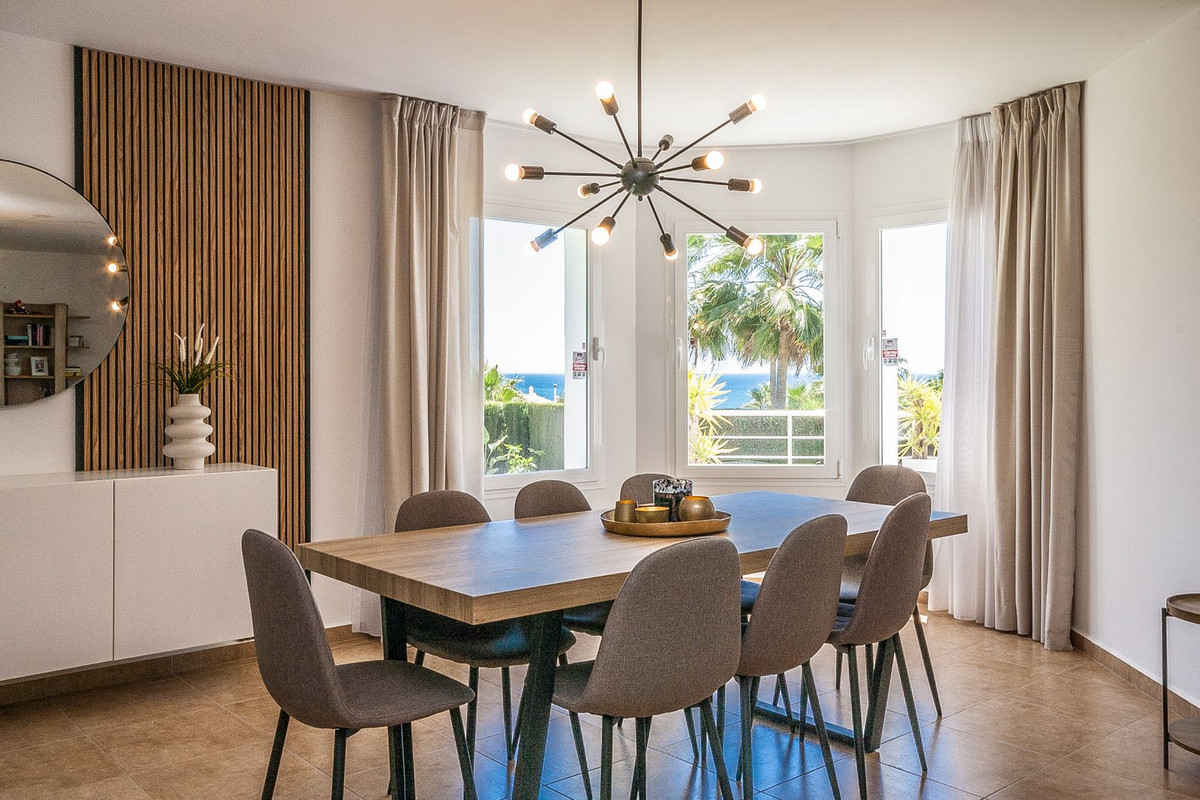 6 Bed Townhouse for sale in Estepona Costa Del Sol, Málaga, Spain