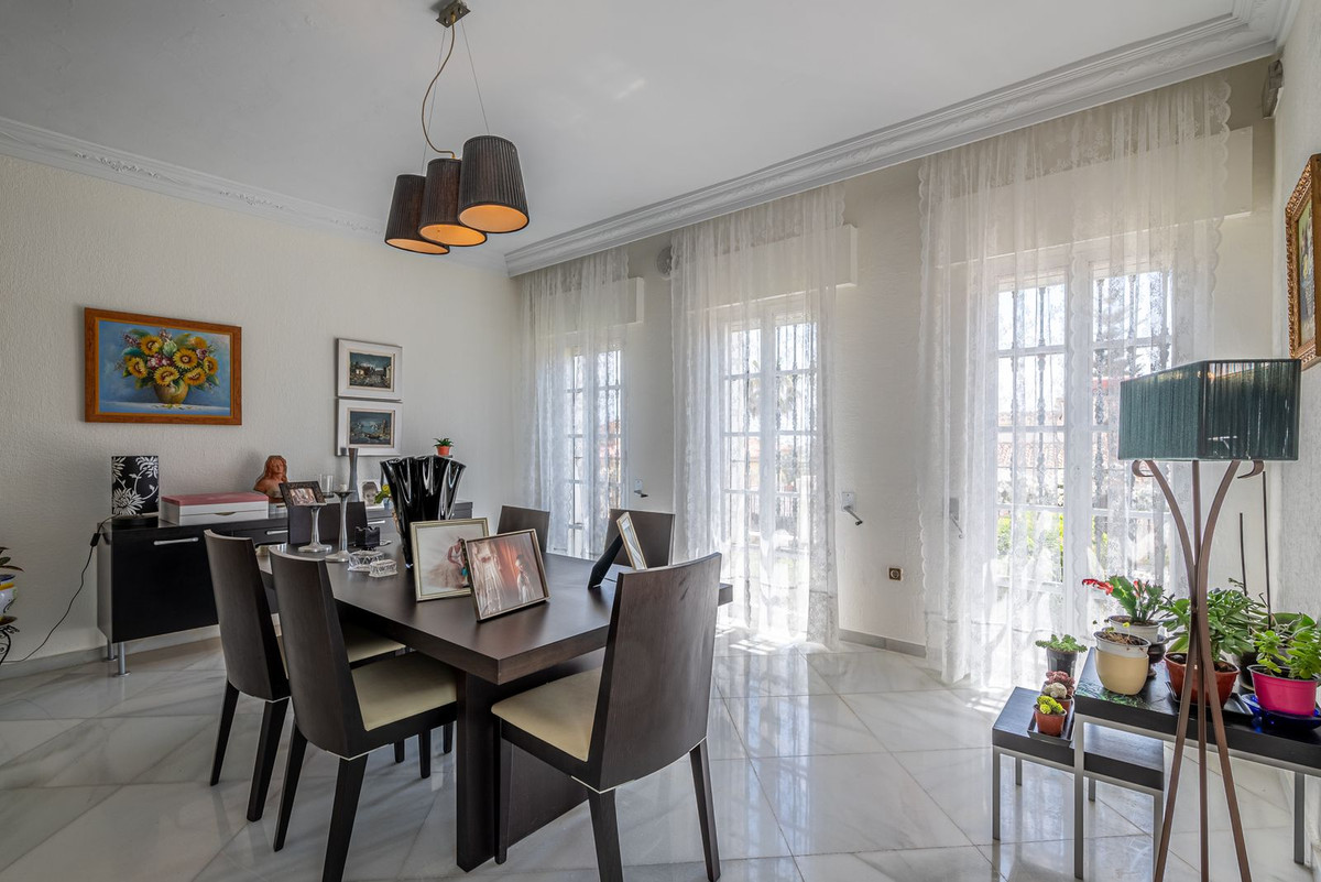 6 Bed Townhouse for sale in Benalmadena Costa Costa Del Sol, Málaga, Spain