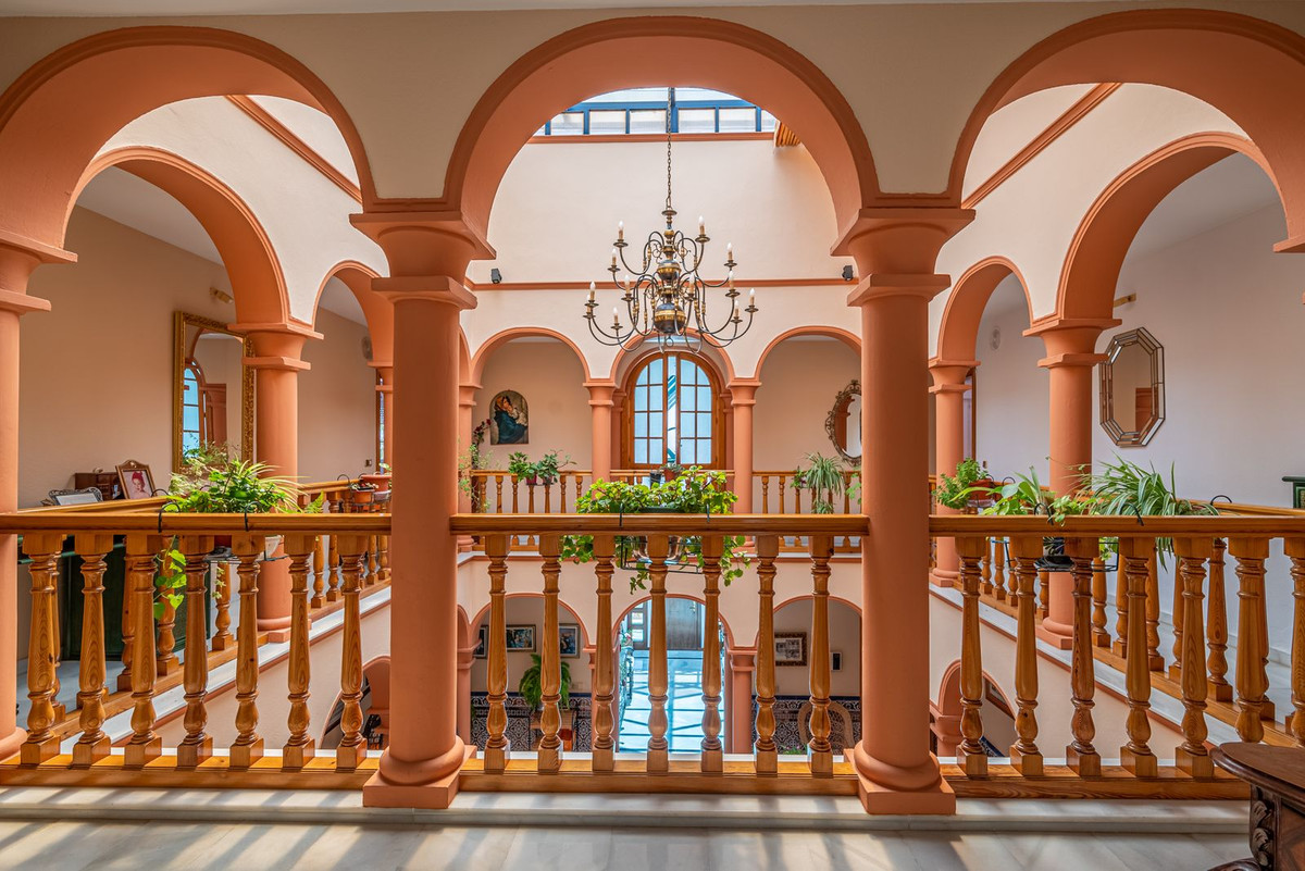 6 Bed Townhouse for sale in Benalmadena Costa Costa Del Sol, Málaga, Spain