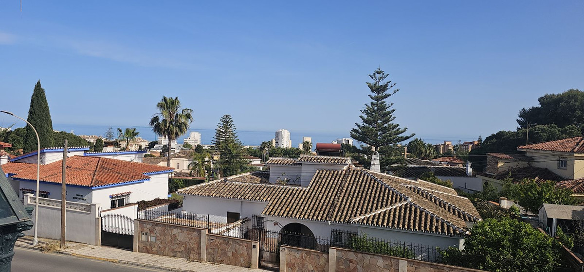 6 Bed Townhouse for sale in Benalmadena Costa Costa Del Sol, Málaga, Spain