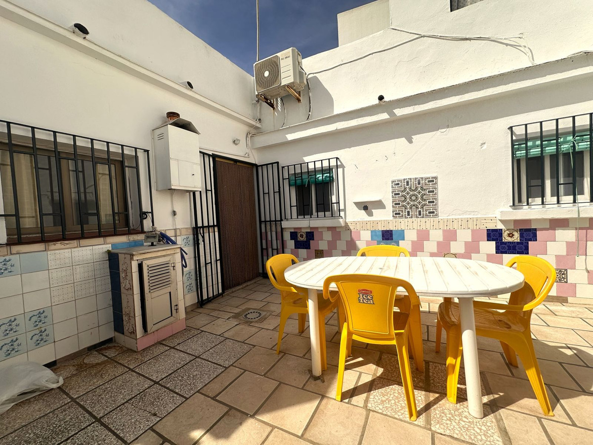 Se vende Apartamento Planta Baja de 2 dormitorios en Costa Del Sol, Cadiz, España