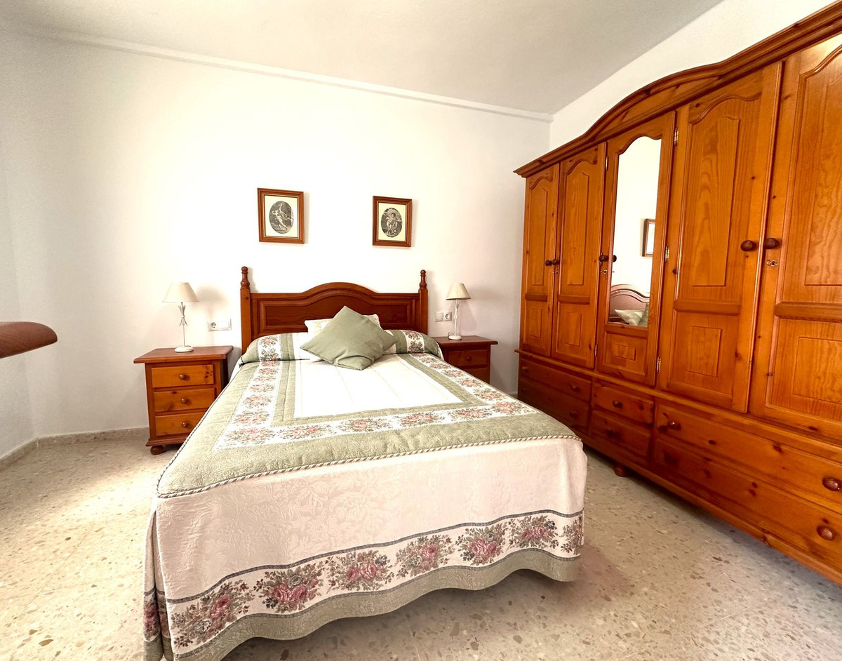Se vende Apartamento Planta Baja de 2 dormitorios en Costa Del Sol, Cadiz, España