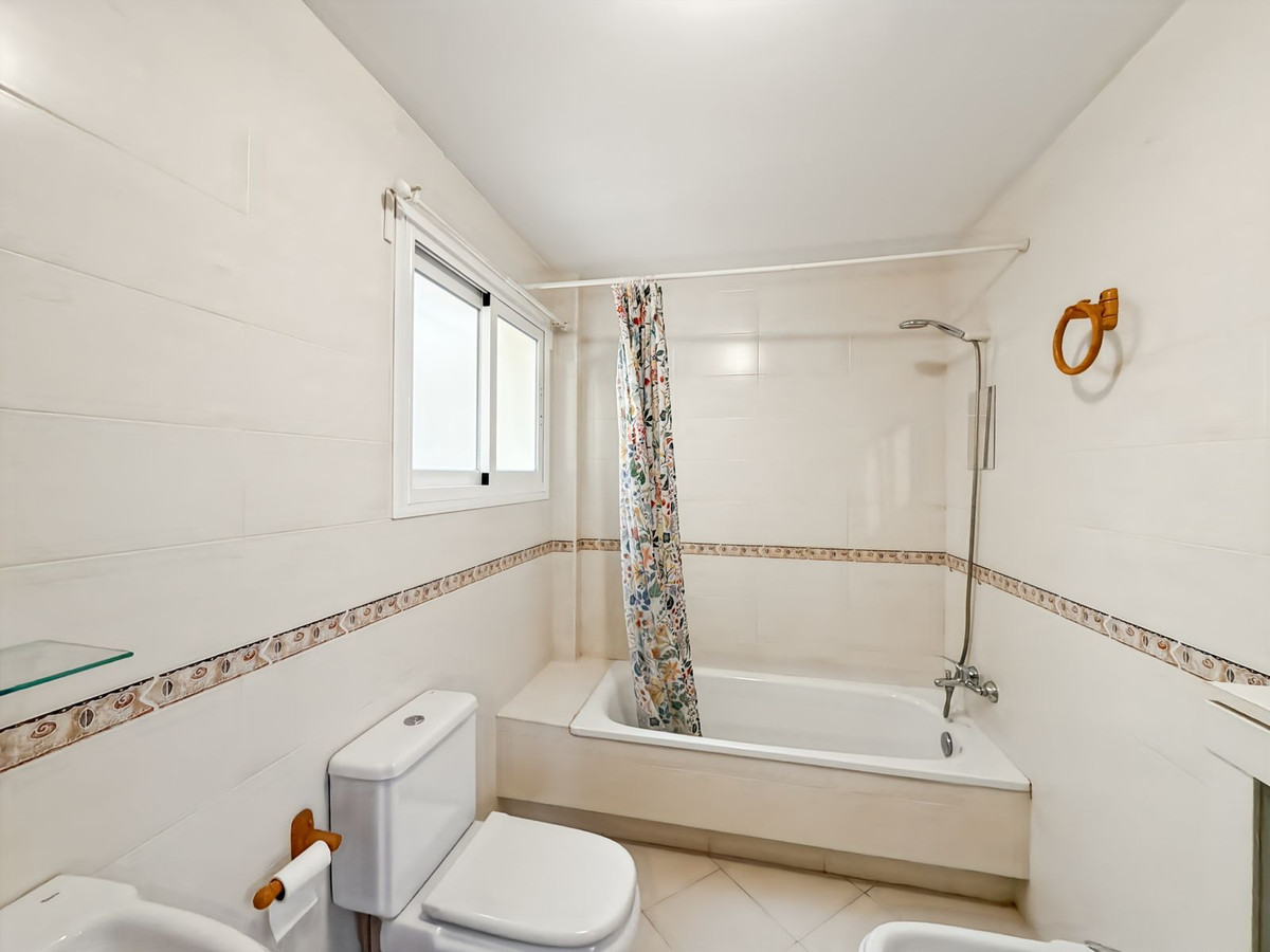 Se vende Apartamento Planta Media de 1 dormitorios en Costa Del Sol, Málaga, España