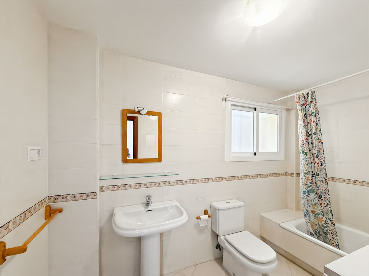 Se vende Apartamento Planta Media de 1 dormitorios en Costa Del Sol, Málaga, España