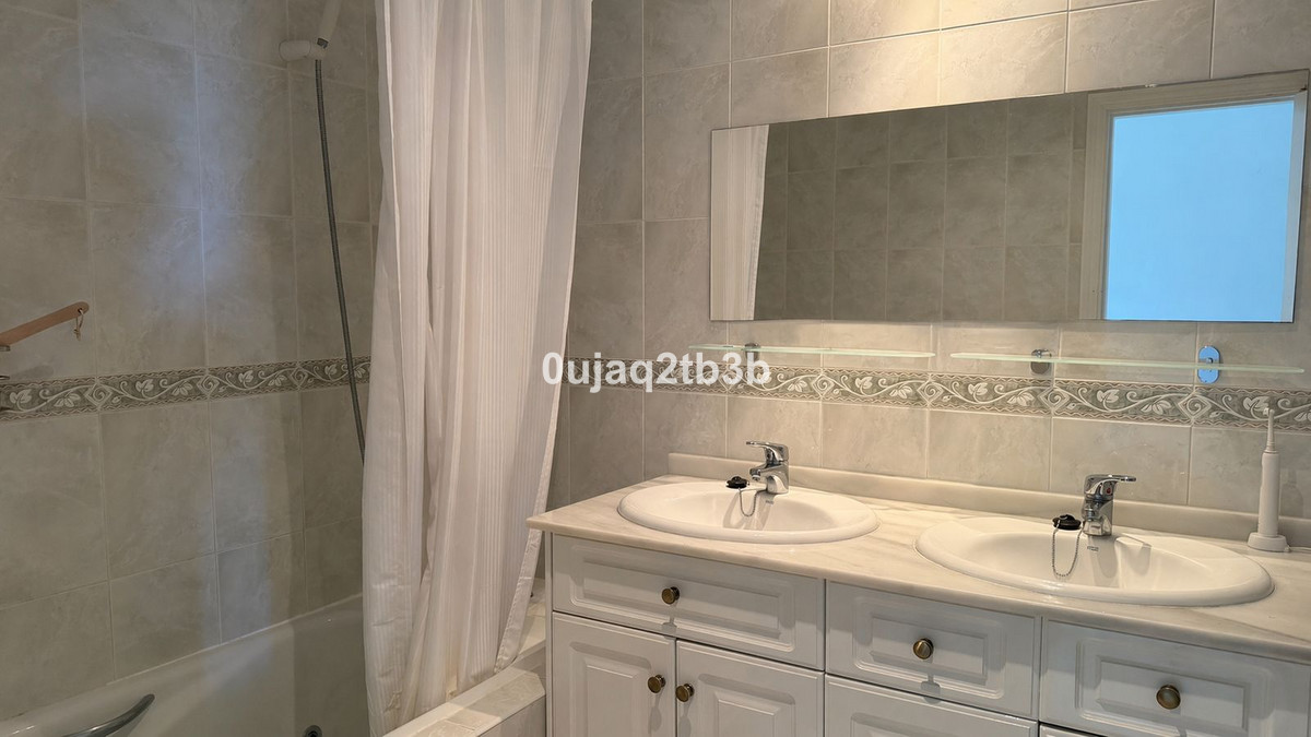 2 Bed Apartment for sale in Estepona Costa Del Sol, Málaga, Spain