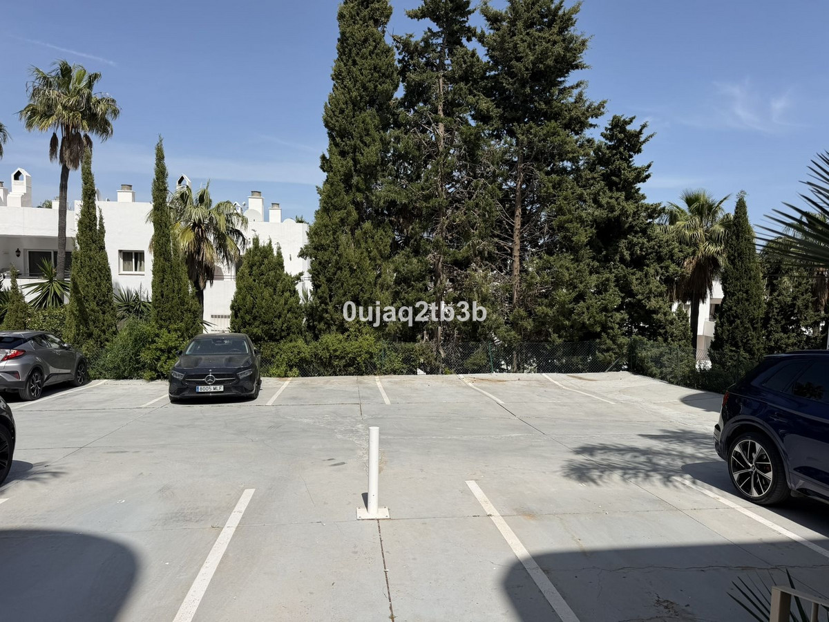 2 Bed Apartment for sale in Estepona Costa Del Sol, Málaga, Spain