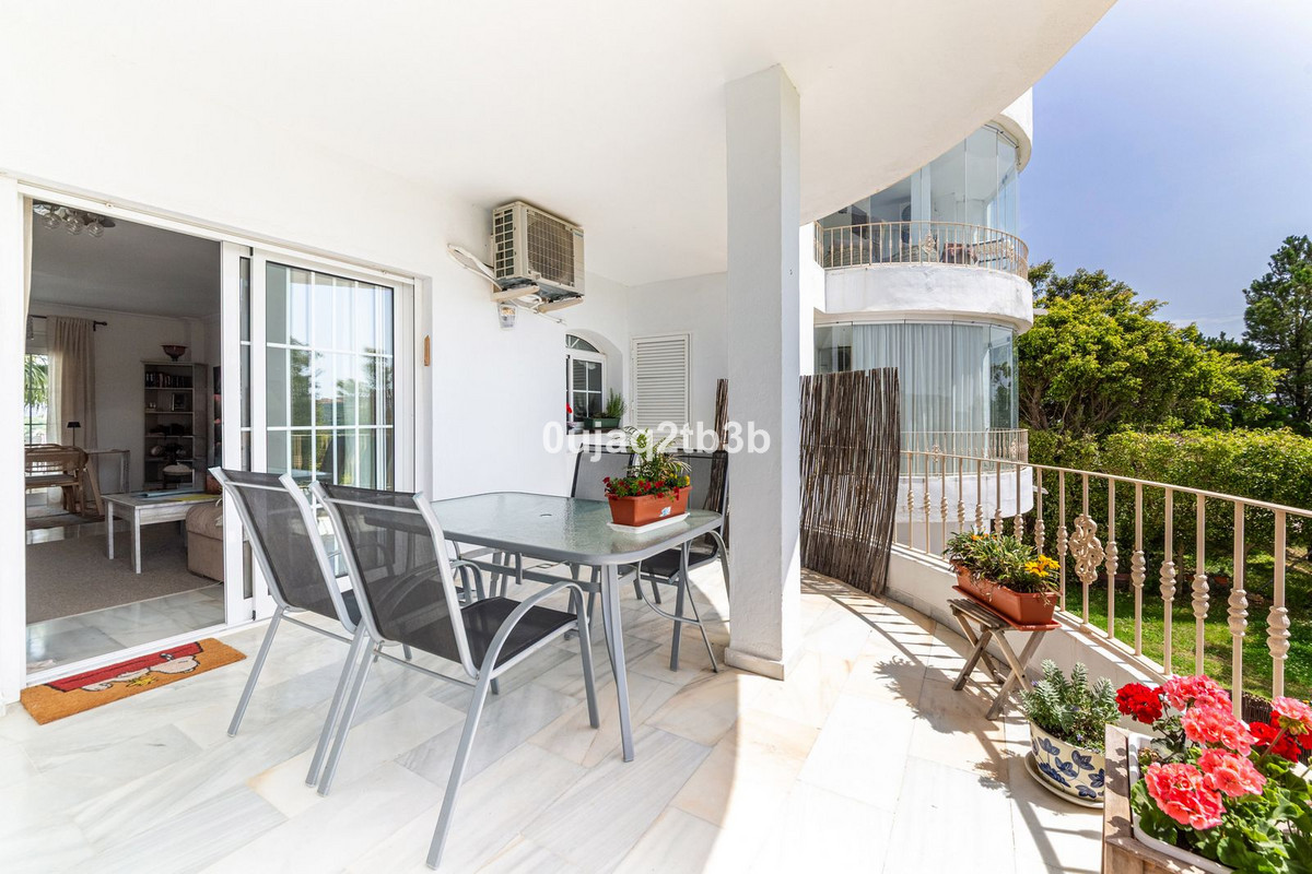 2 Bed Apartment for sale in Estepona Costa Del Sol, Málaga, Spain