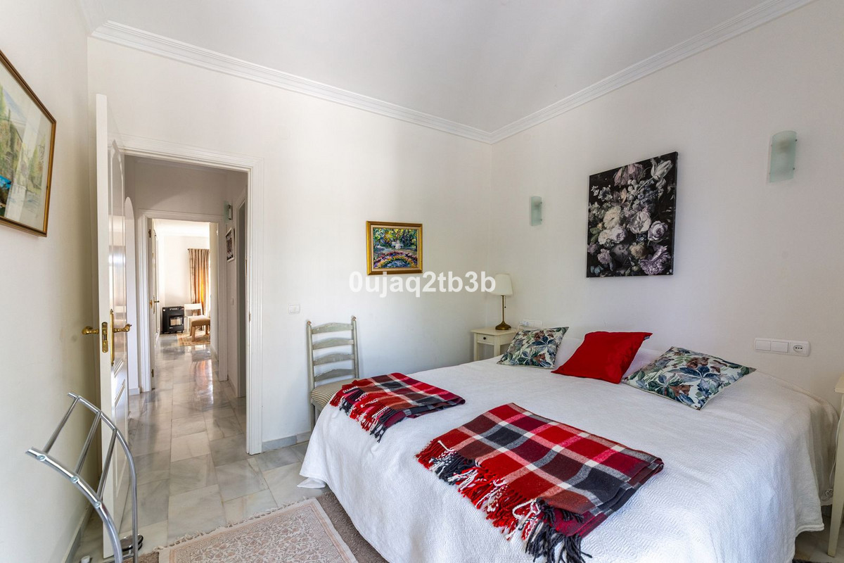 2 Bed Apartment for sale in Estepona Costa Del Sol, Málaga, Spain