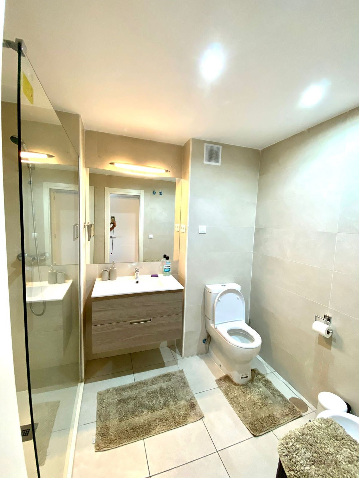 Se vende Apartamento en Planta Última de 3 dormitorios en Costa Del Sol, Málaga, España