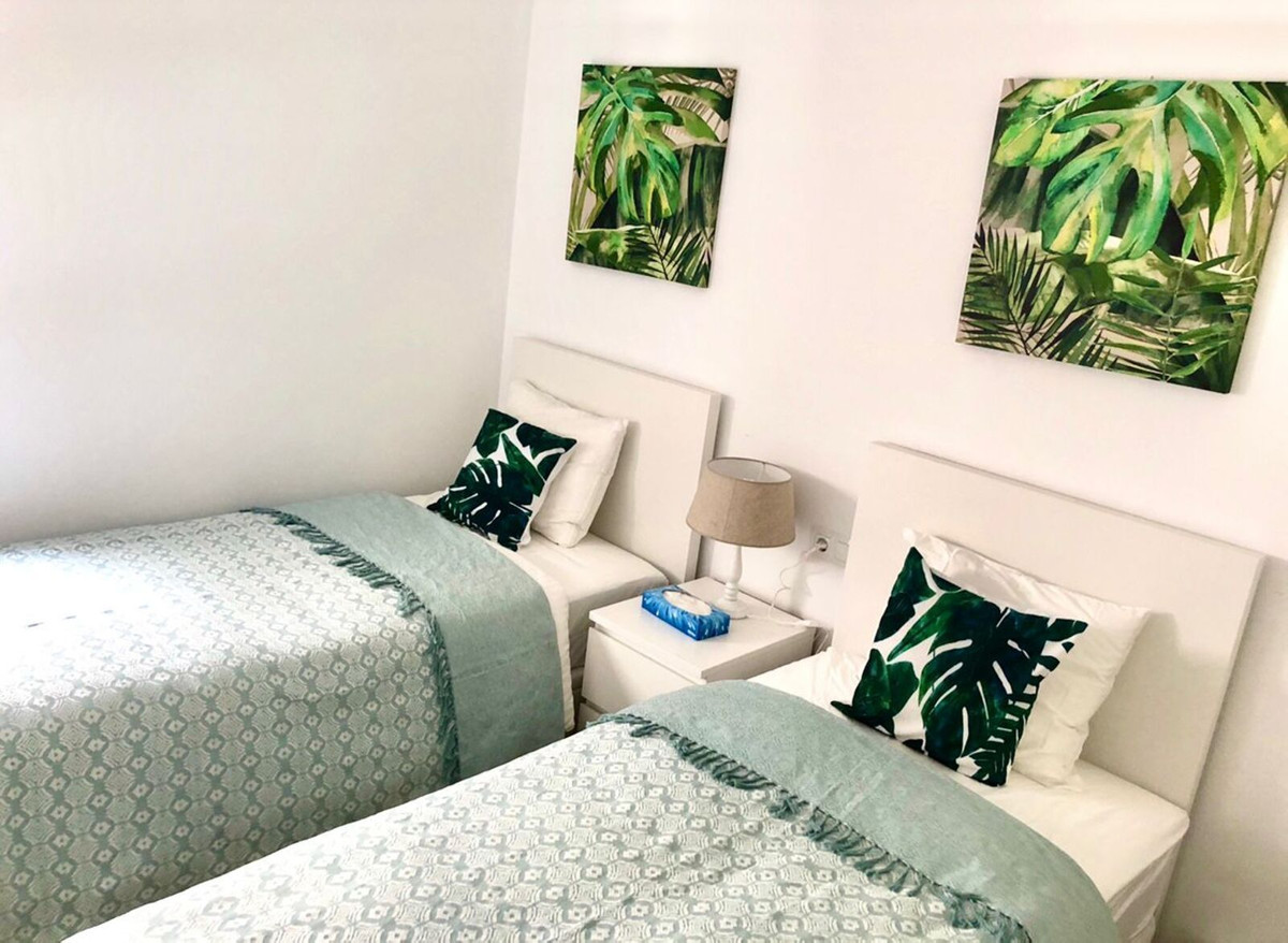 Se vende Apartamento en Planta Última de 3 dormitorios en Costa Del Sol, Málaga, España