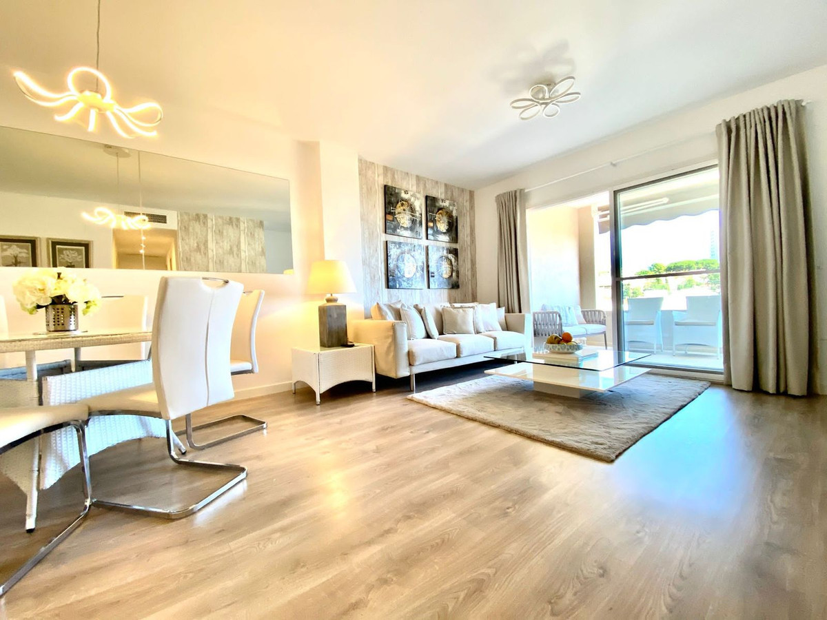 Se vende Apartamento en Planta Última de 3 dormitorios en Costa Del Sol, Málaga, España