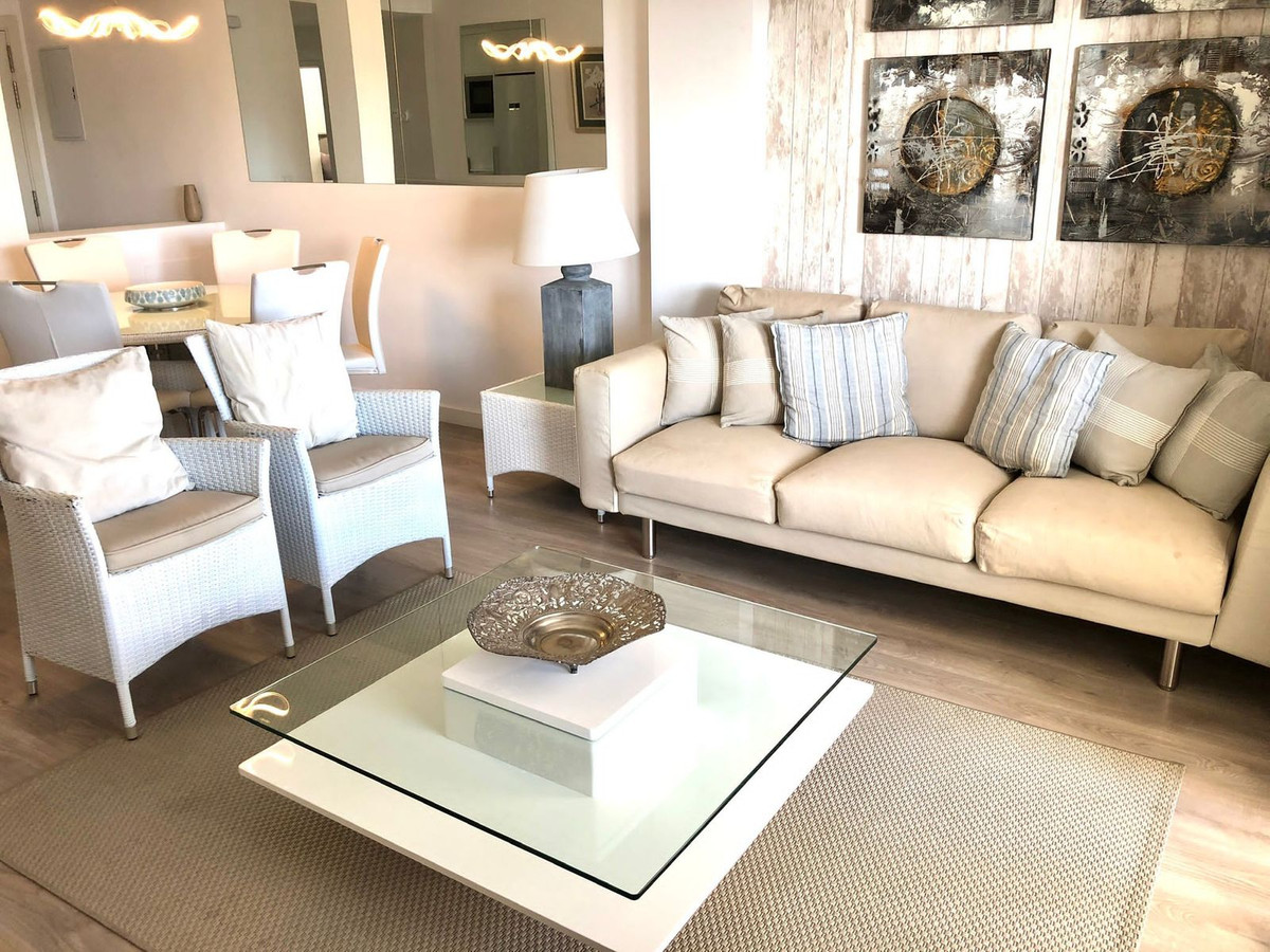 Se vende Apartamento en Planta Última de 3 dormitorios en Costa Del Sol, Málaga, España