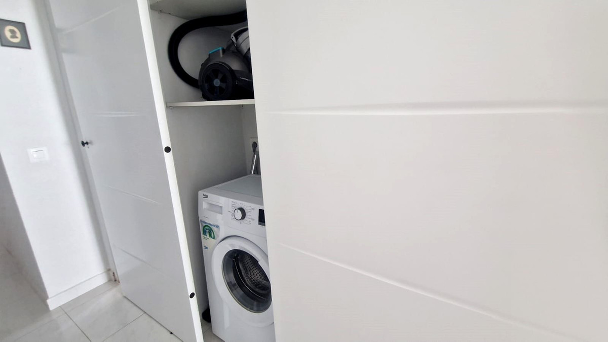 1 Bed Apartment for sale in Fuengirola Costa Del Sol, Málaga, Spain