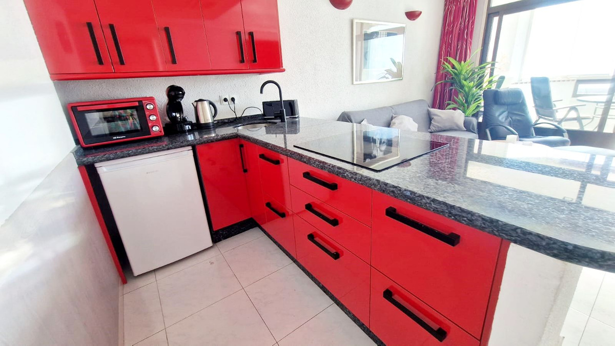 1 Bed Apartment for sale in Fuengirola Costa Del Sol, Málaga, Spain