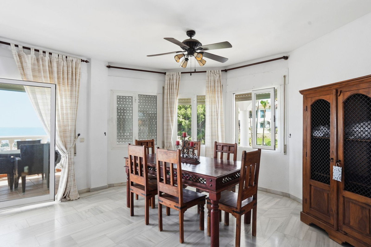 6 Bed Townhouse for sale in Benalmadena Costa Del Sol, Málaga, Spain