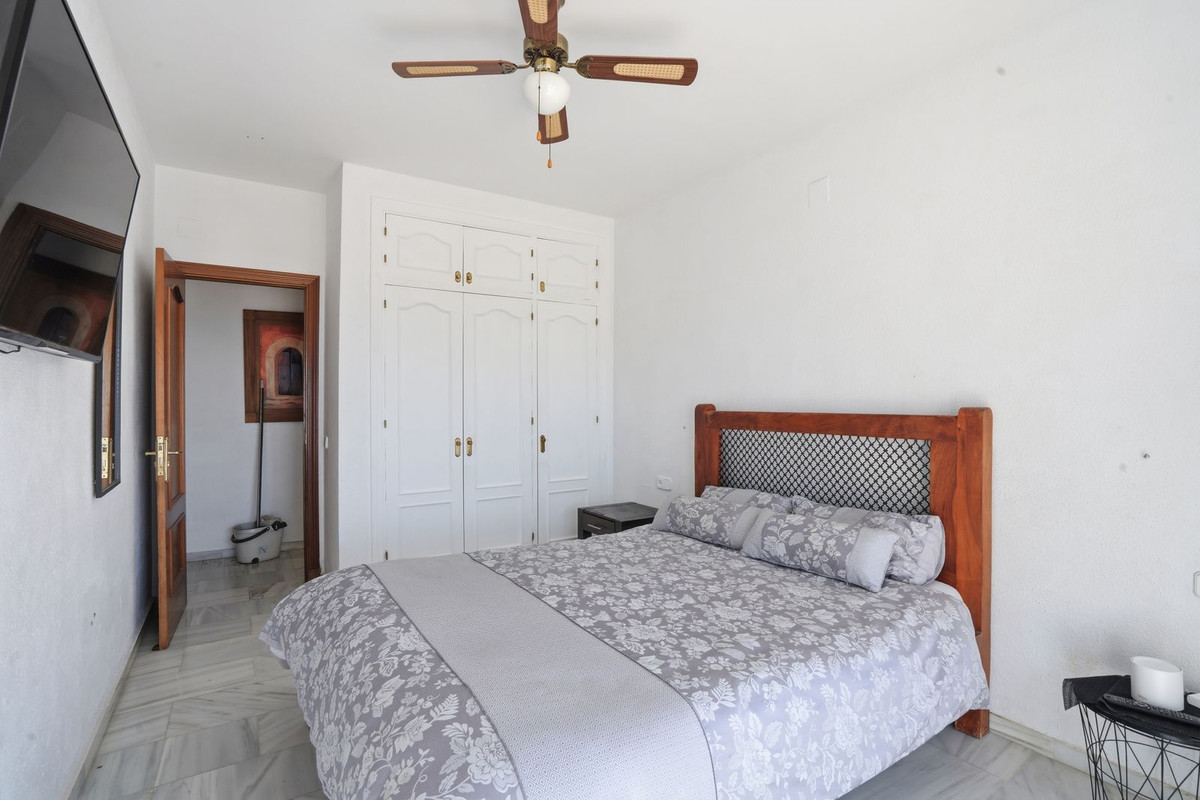 6 Bed Townhouse for sale in Benalmadena Costa Del Sol, Málaga, Spain