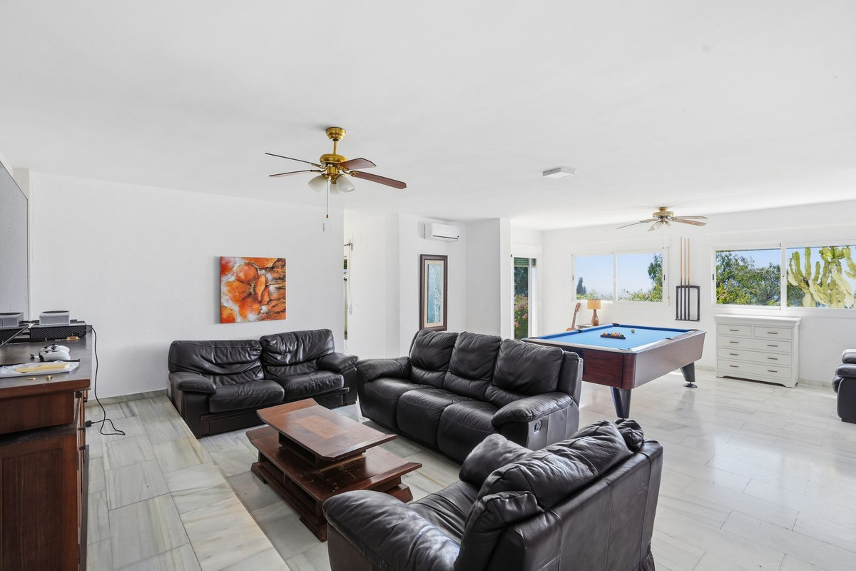 6 Bed Townhouse for sale in Benalmadena Costa Del Sol, Málaga, Spain