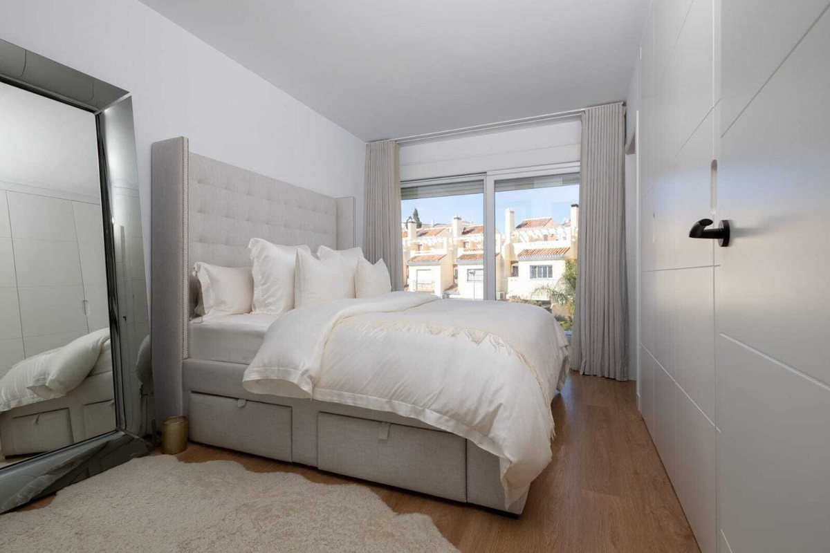4 Bed Townhouse for sale in Calahonda Costa Del Sol, Málaga, Spain