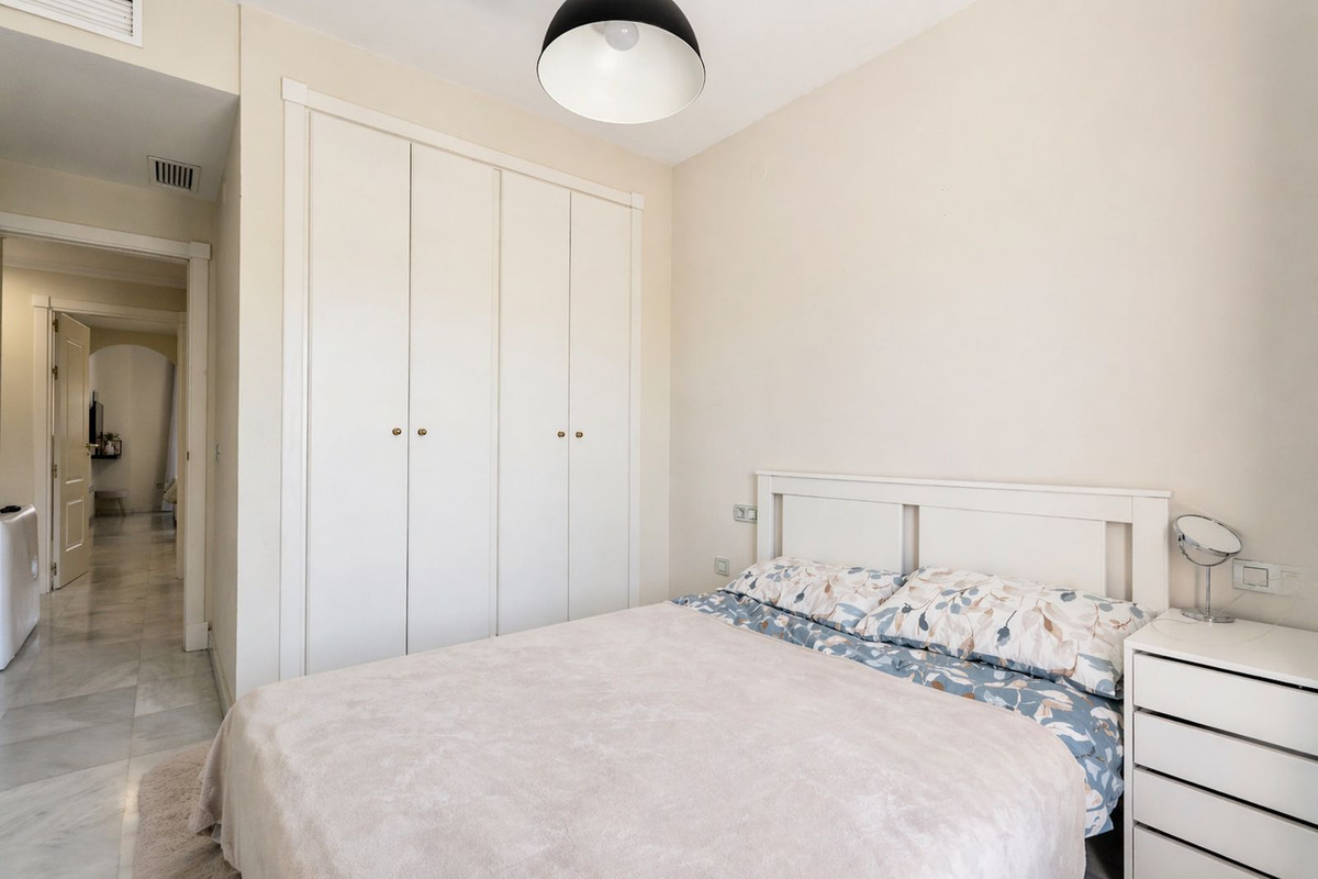 Se vende Apartamento Planta Media de 2 dormitorios en Costa Del Sol, Málaga, España