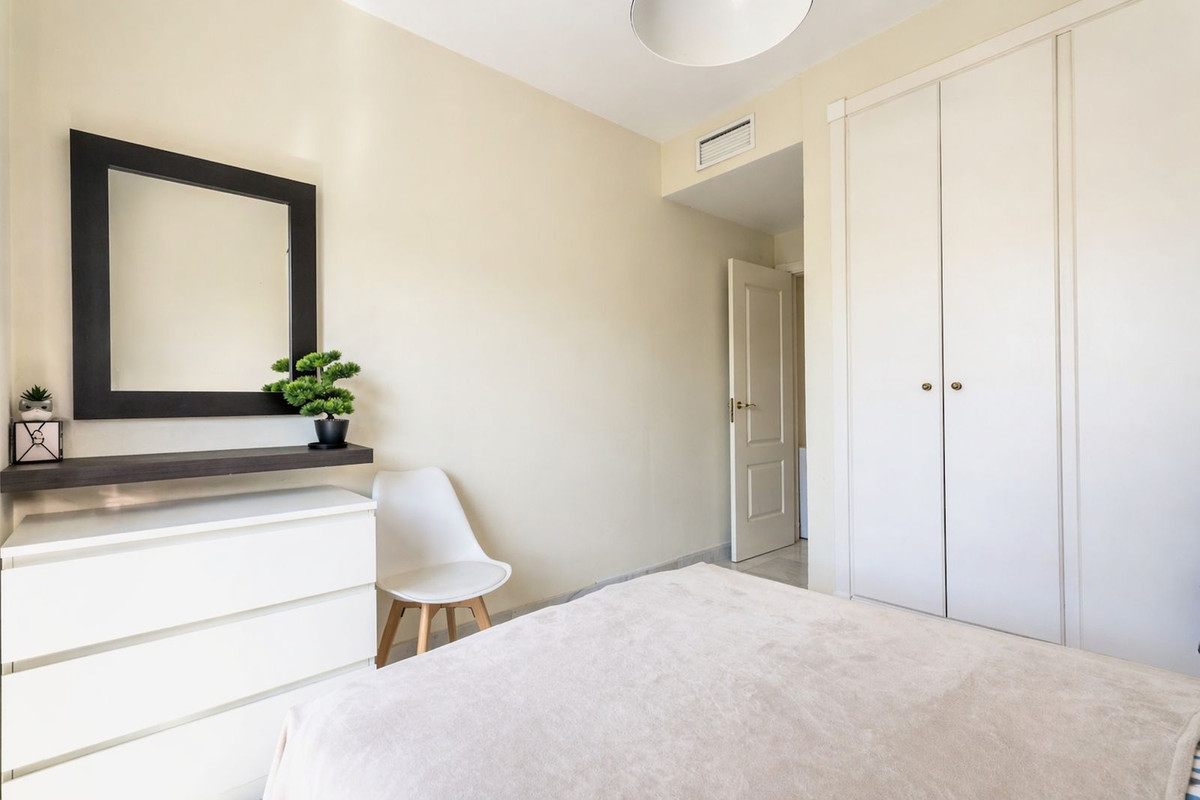 Se vende Apartamento Planta Media de 2 dormitorios en Costa Del Sol, Málaga, España