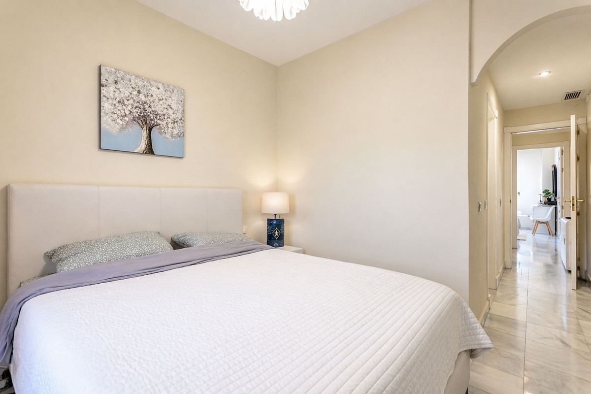 Se vende Apartamento Planta Media de 2 dormitorios en Costa Del Sol, Málaga, España