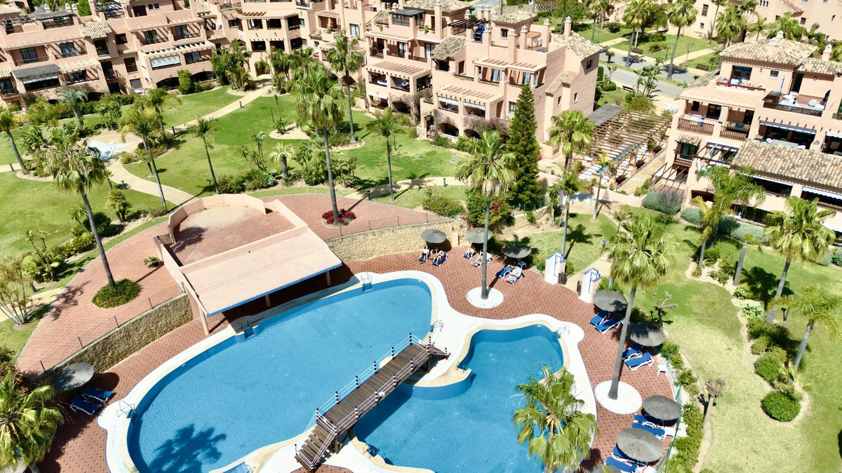 Se vende Apartamento Planta Media de 2 dormitorios en Costa Del Sol, Málaga, España