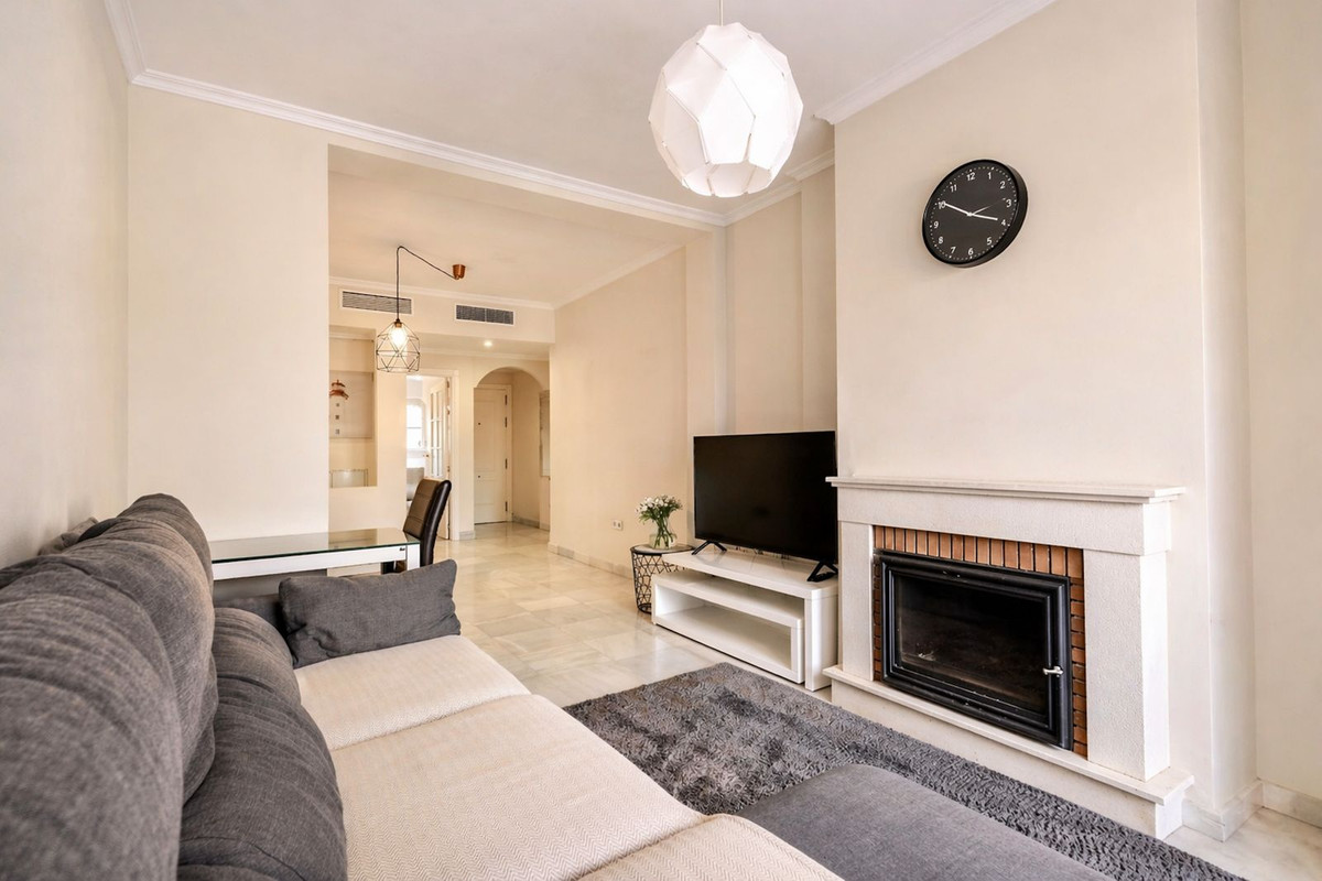 Se vende Apartamento Planta Media de 2 dormitorios en Costa Del Sol, Málaga, España