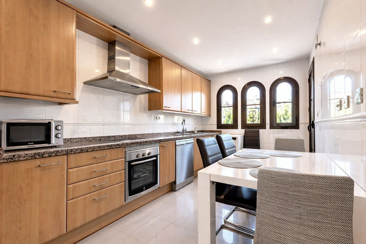 Se vende Apartamento Planta Media de 2 dormitorios en Costa Del Sol, Málaga, España
