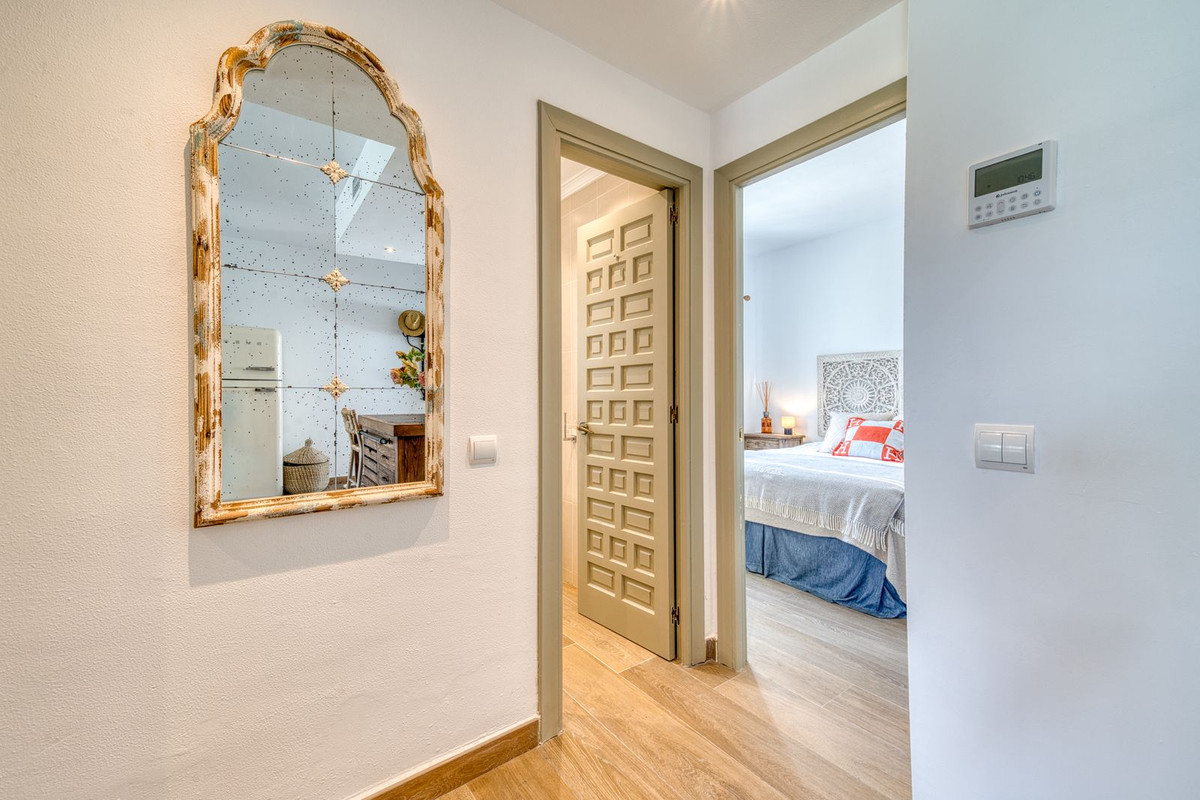 2 Bed Apartment for sale in Aloha Costa Del Sol, Málaga, Spain