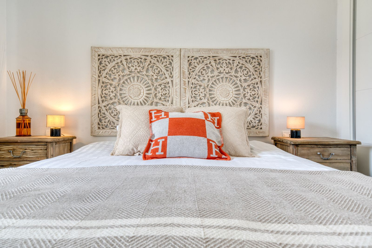 2 Bed Apartment for sale in Aloha Costa Del Sol, Málaga, Spain