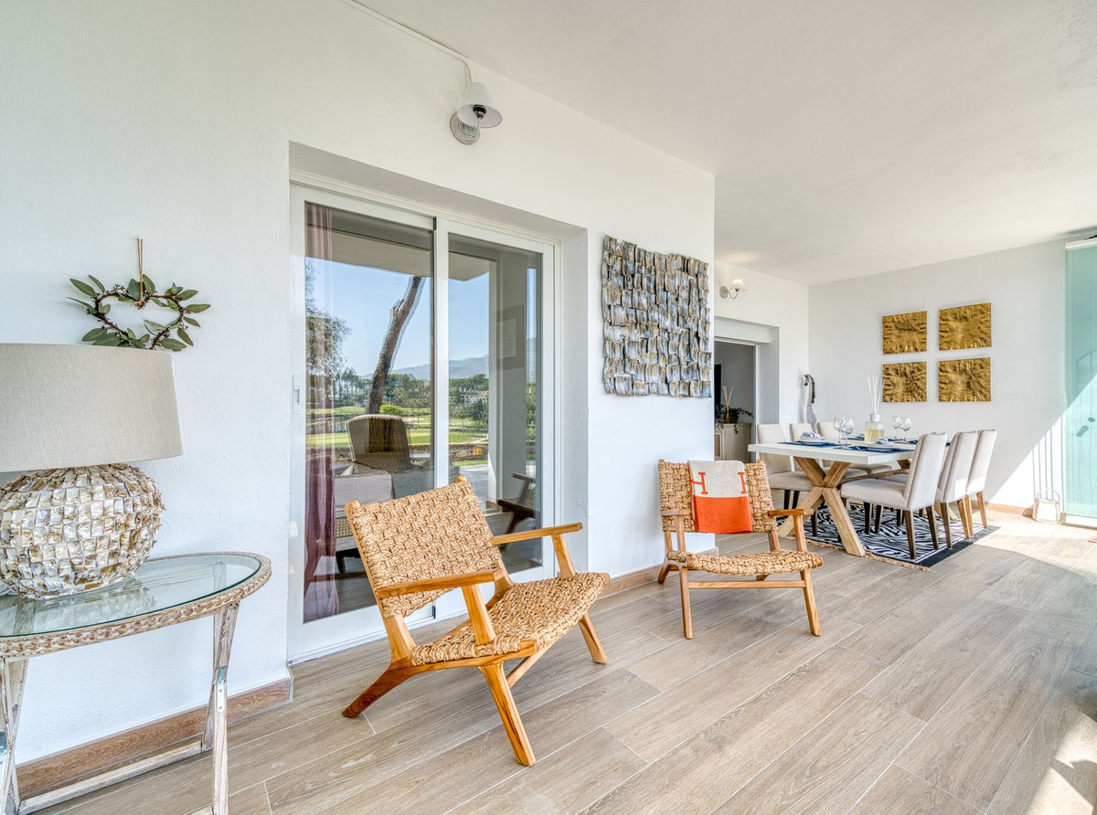 2 Bed Apartment for sale in Aloha Costa Del Sol, Málaga, Spain