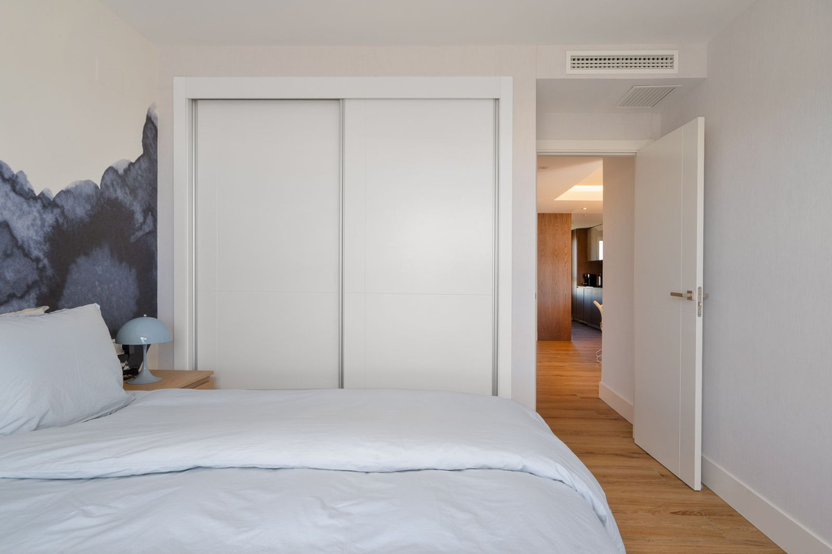 3 Bed Apartment for sale in Sotogrande Puerto Costa Del Sol, Cádiz, Spain
