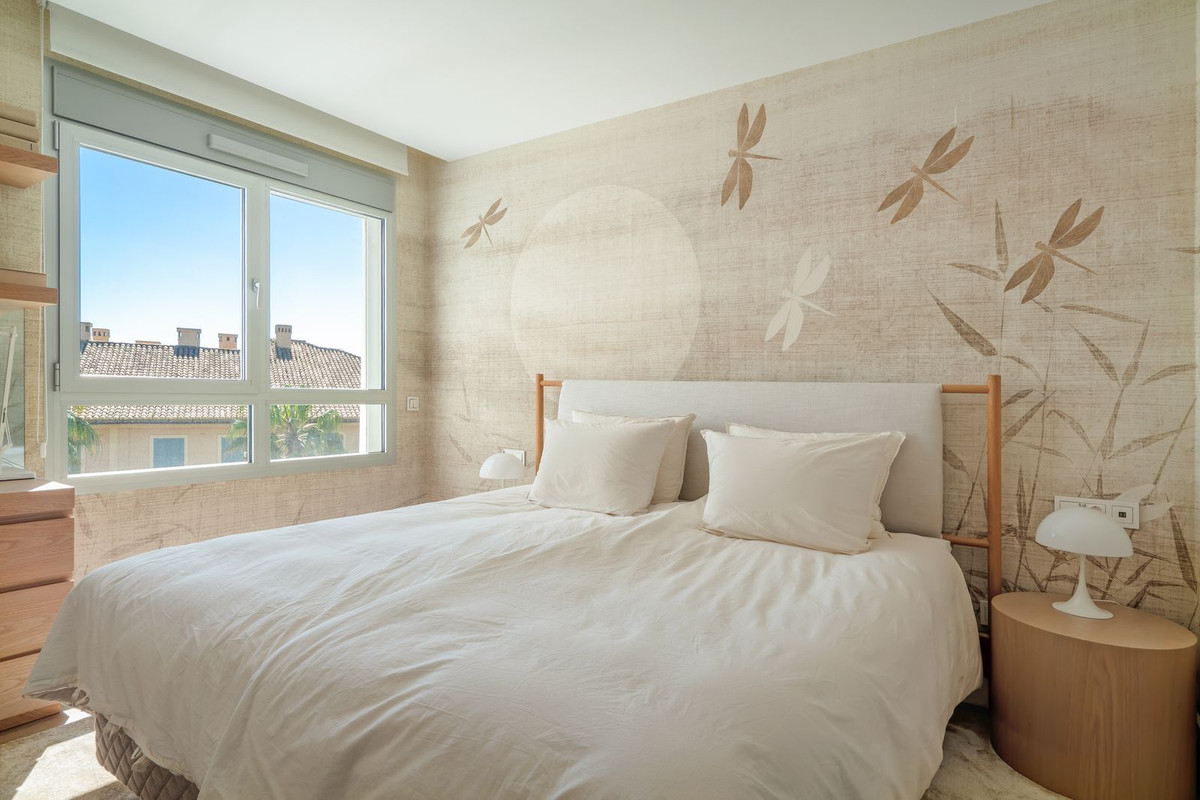 3 Bed Apartment for sale in Sotogrande Puerto Costa Del Sol, Cádiz, Spain