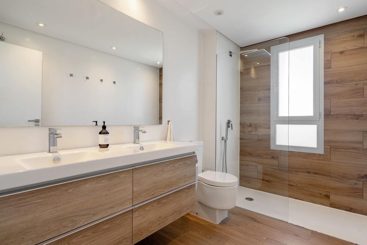 3 Bed Apartment for sale in Sotogrande Puerto Costa Del Sol, Cádiz, Spain