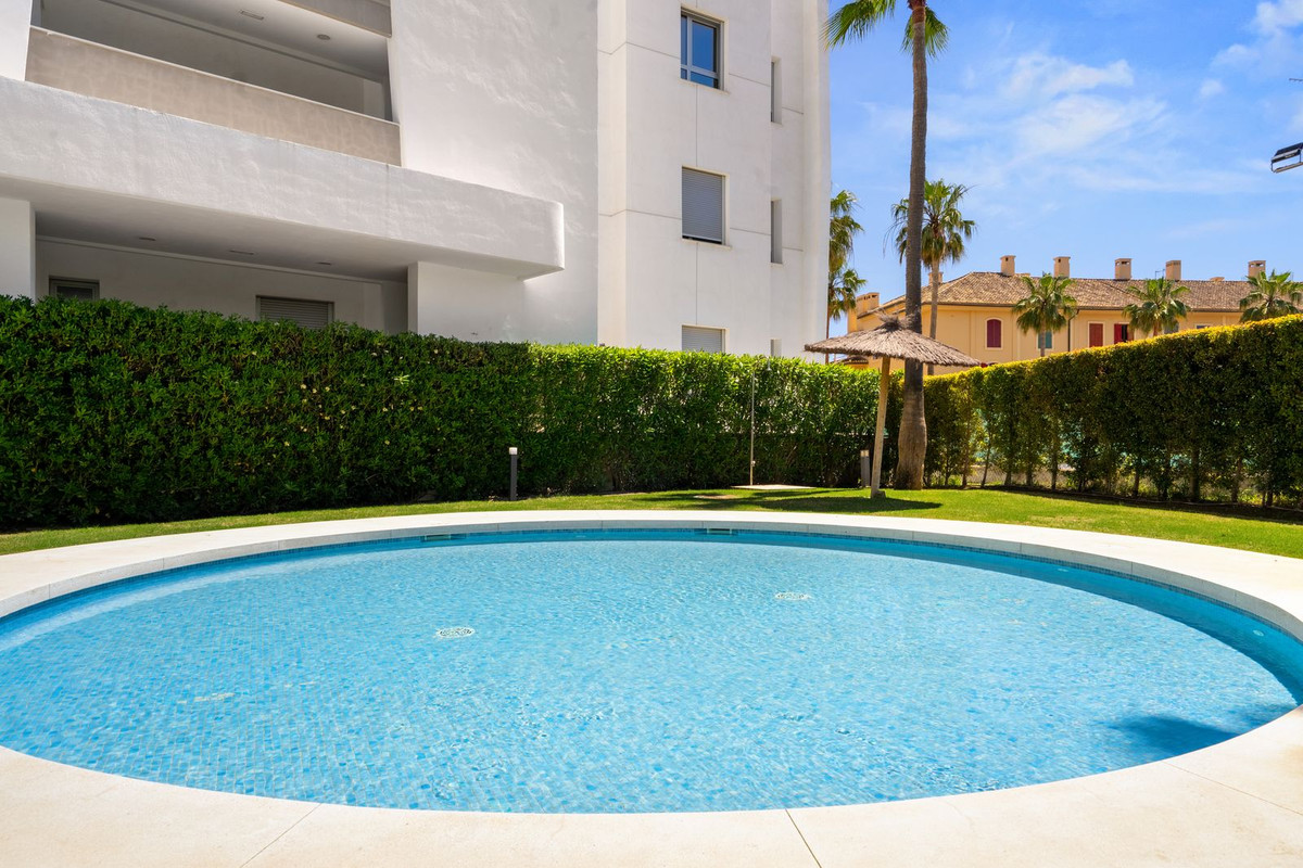 3 Bed Apartment for sale in Sotogrande Puerto Costa Del Sol, Cádiz, Spain